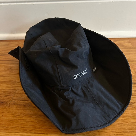 Outdoor Research Seattle Sombrero Gore-Tex Hat - Picture 2 of 4